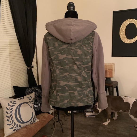 Camo Jacket - Picture 3 of 6